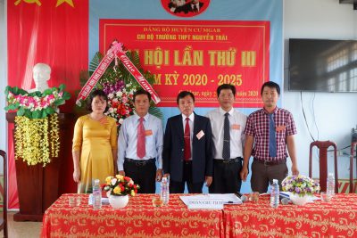 Chi bộ trường THPT Nguyễn Trãi tổ chức Đại hội lần thứ III (nhiệm kỳ 2020-2025)